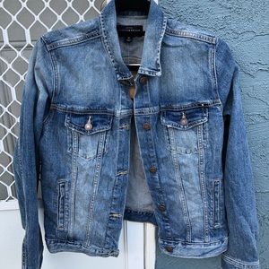 Brand new Lucky Brand Jean jacket size medium.
